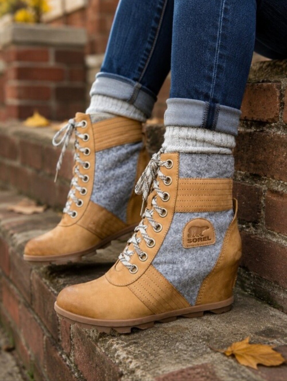 Sorel Lexie Wedge Boots Size 10 NEW